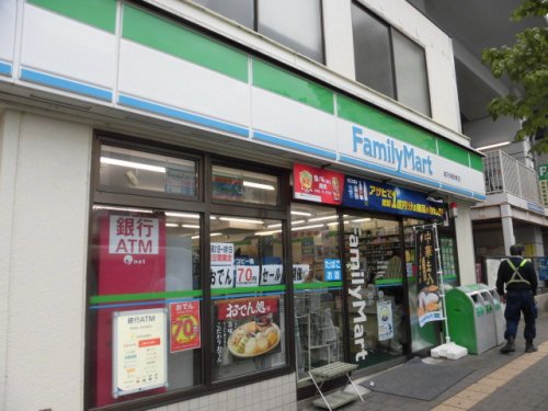 コンビニ　ファミリーマート（コンビニ）まで282m