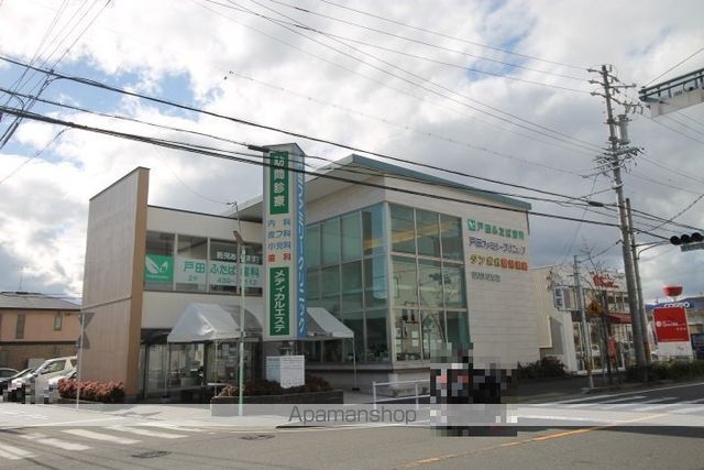 病院　戸田ファミリークリニック（病院）まで712m