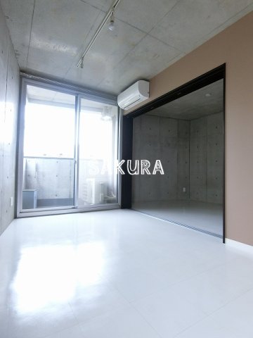 CURIOSITYの居間写真