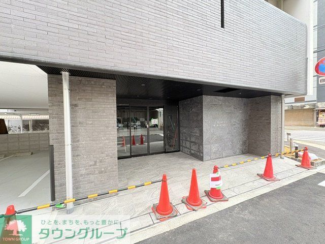 エントランス　駐車場