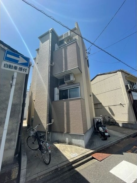 建物外観　外観は落ち着いています