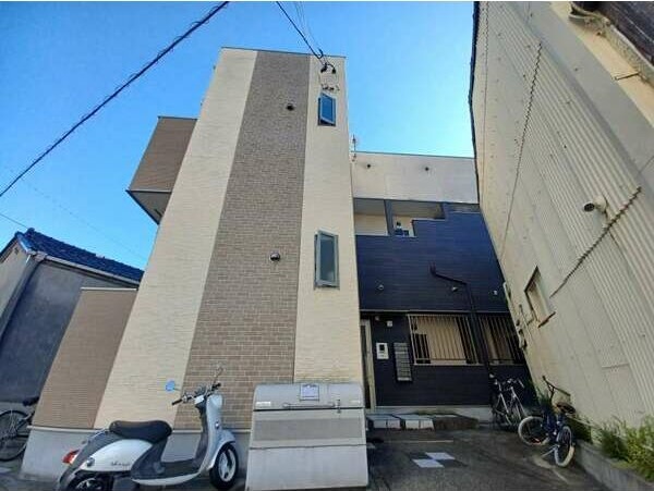 建物外観　落ち着いた雰囲気の外観です