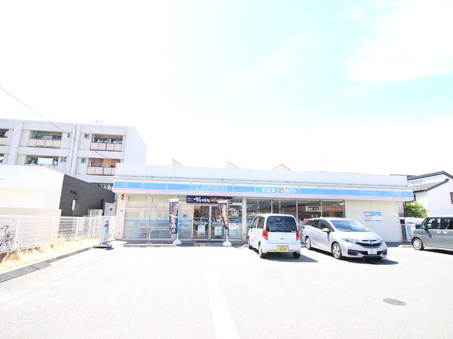 コンビニ　ローソン　東大阪花園東町店（コンビニ）まで59m