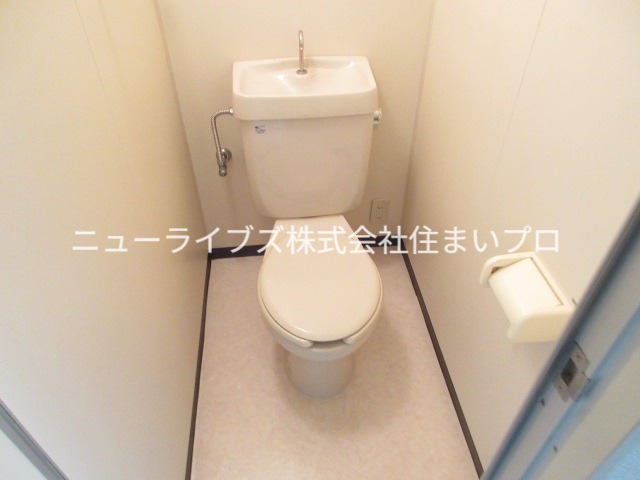 京阪本線 寝屋川市駅 徒歩13分 4階建 築29年のトイレ写真