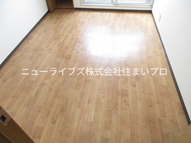 京阪本線 寝屋川市駅 徒歩13分 4階建 築29年の内装写真