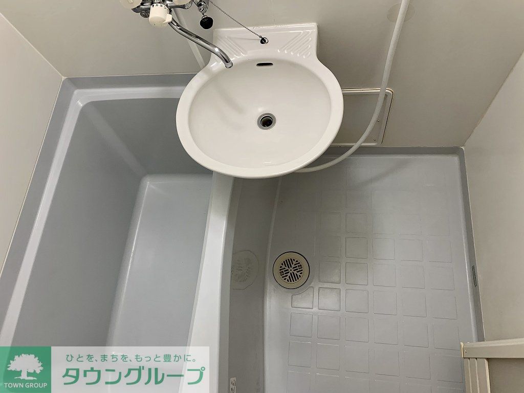 バス・シャワールーム　バス・トイレ別です。