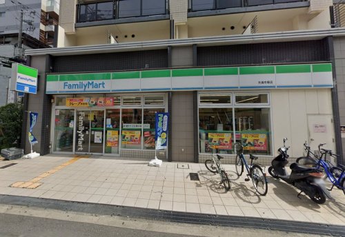 コンビニ　ファミリーマート 天満市場店（コンビニ）まで60m