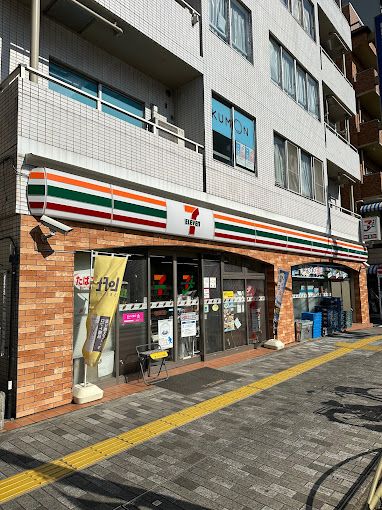 コンビニ　セブンイレブン 港区三田5丁目店（コンビニ）まで123m