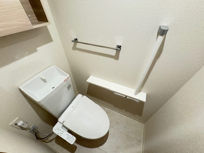 D-residence東五百住町のトイレ写真