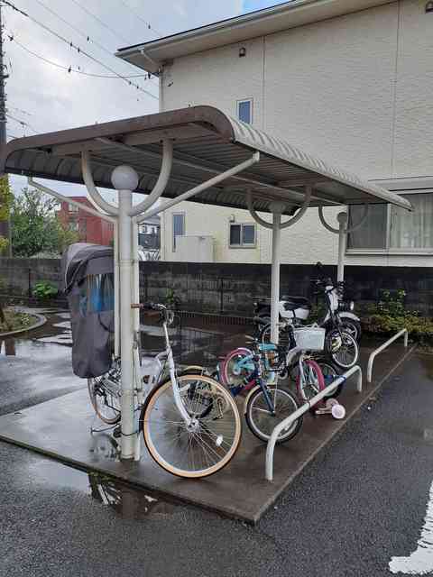 その他共有部分　駐輪場あります。