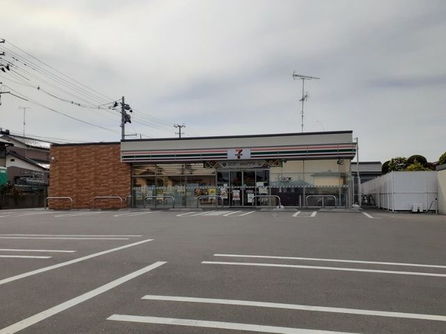 コンビニ　セブンイレブン原町青葉町店（コンビニ）まで650m