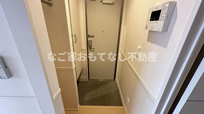 フレシール平安の玄関写真