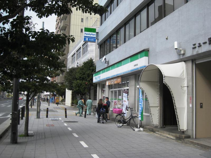 コンビニ　ファミリーマート阪神野田店（コンビニ）まで295m