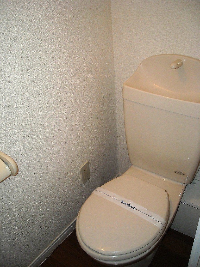 ＪＲ五日市線 熊川駅 徒歩6分 2階建 築27年のトイレ写真