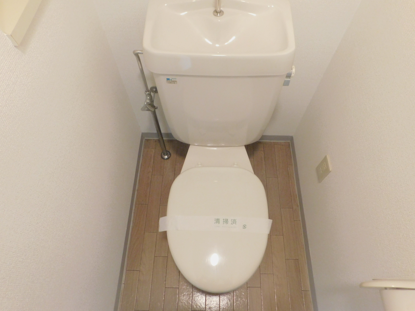 地下鉄今里筋線 清水駅 徒歩12分 8階建 築29年のトイレ写真