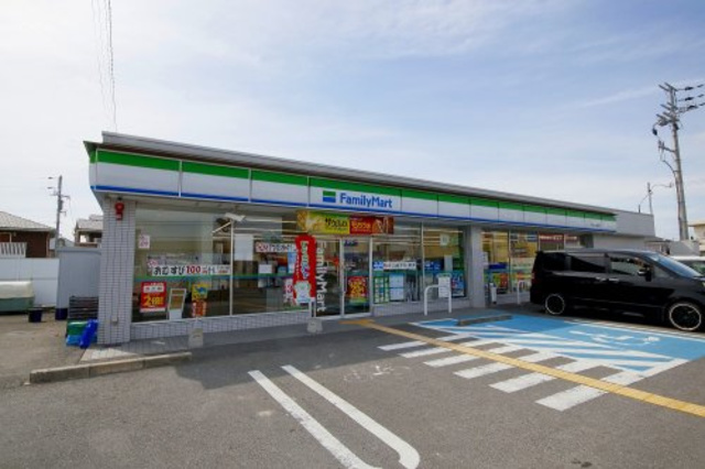 コンビニ　ファミリーマート和歌山小雑賀店（コンビニ）まで728m
