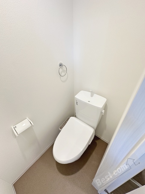 トイレ　同施工会社の同仕様写真です。
