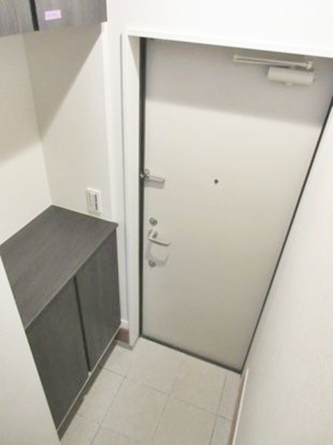 ブルーライン 蒔田駅 徒歩7分 3階建 築9年の玄関写真