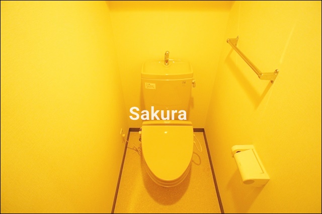 トイレ　落ち着いた色調のトイレです♪