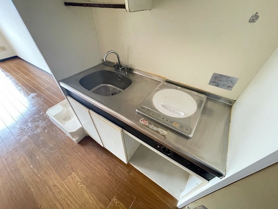 キッチン　※別部屋の写真です