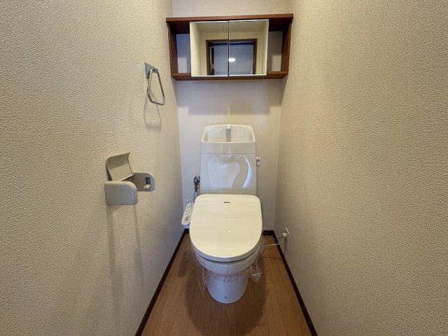 ＪＲ鹿児島本線 熊本駅 徒歩23分 2階建 築17年のトイレ写真