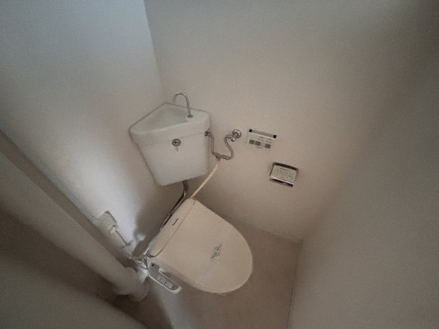 鶴甲コーポ24号棟のトイレ写真