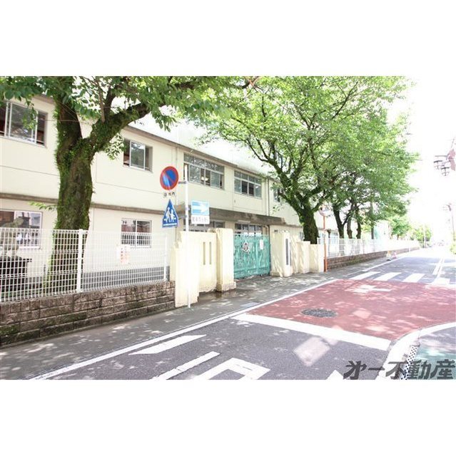 小学校　静岡市立伝馬町小学校（小学校）まで950m