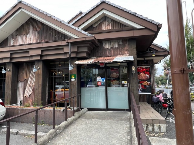 飲食店　びっくりドンキー 板橋こもね店（飲食店）まで929m