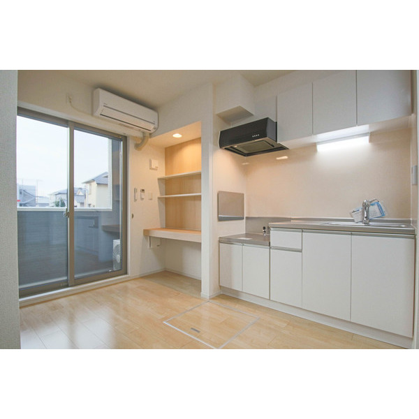 キッチン　同じ建物の別のお部屋