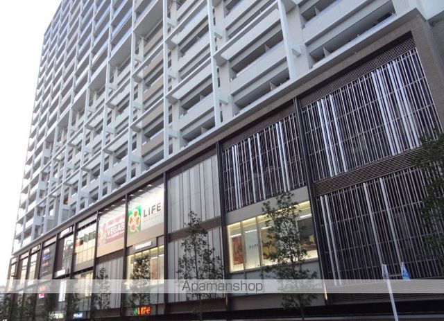 スーパー　ライフ京急蒲田駅前店（スーパー）まで450m