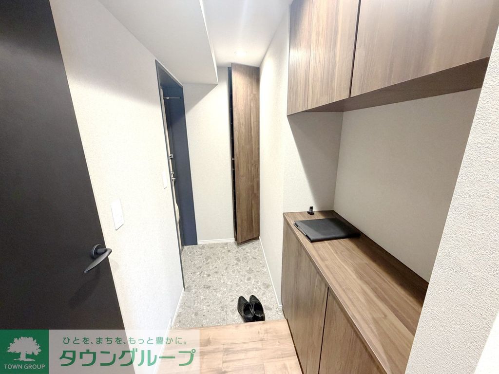 玄関　お部屋探しは株式会社　タウンハウジング　までお気軽にお問合…