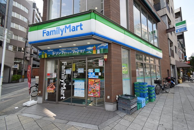 コンビニ　ファミリーマート　西天満四丁目店（コンビニ）まで120m