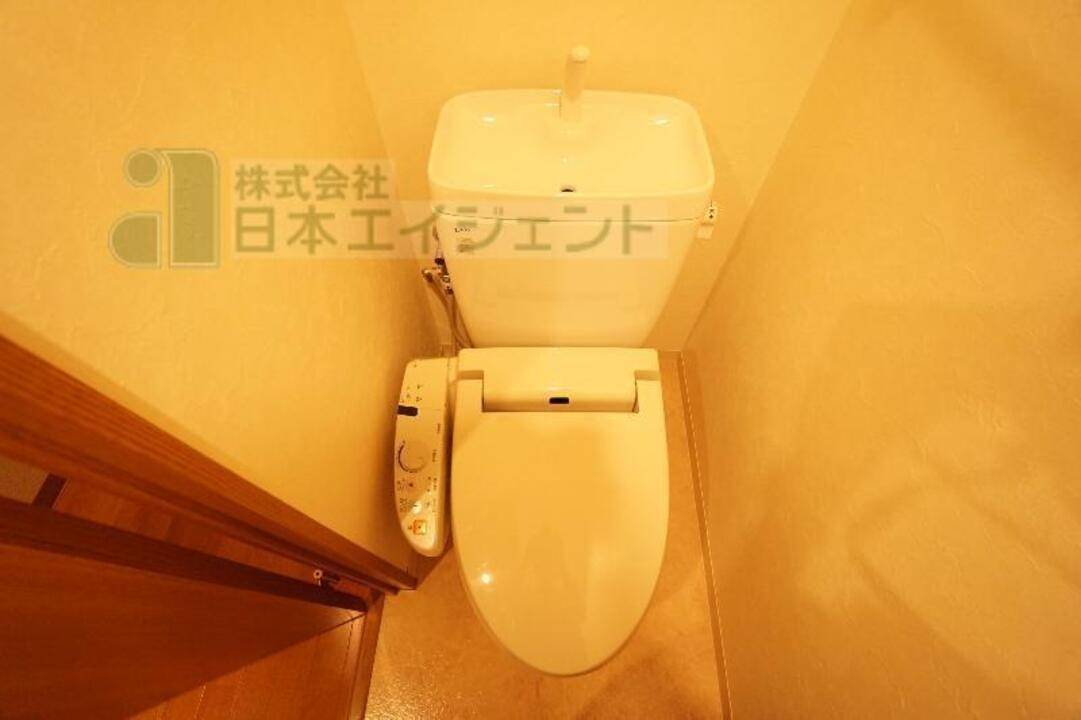 トイレ　トイレ