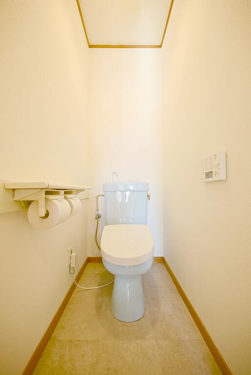 ＪＲ山陽本線 安芸中野駅 徒歩25分 2階建 築36年のトイレ写真