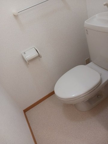 トイレ　トイレもきれいです