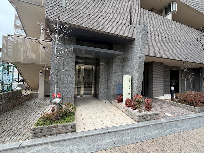 エレナ西宮北口の外観写真