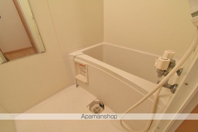 アークコート西岡IIIの風呂写真
