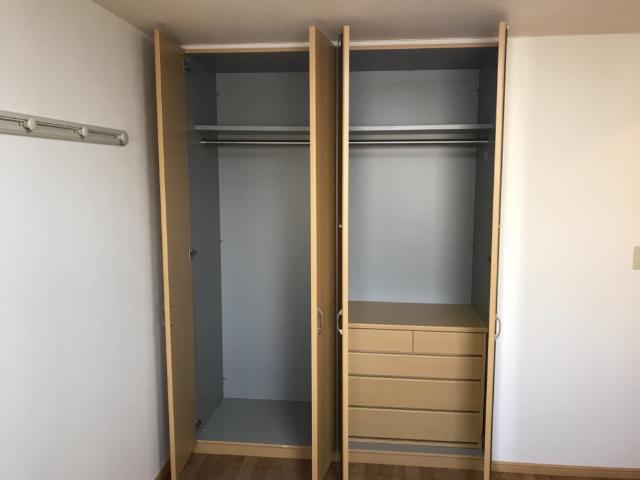 収納　クローゼット
