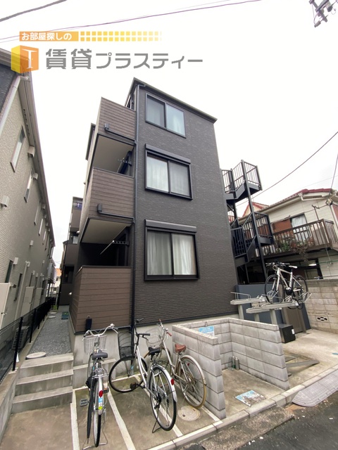 建物外観　オシャレな色合いのアパートです。