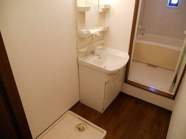 シャトル湘南IIの内装写真