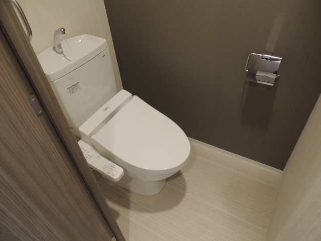ＪＲ大阪環状線 野田駅 徒歩6分 9階建 築10年のトイレ写真