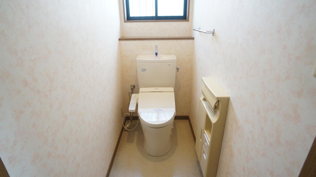朝気住宅のトイレ写真