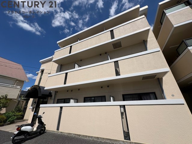建物外観　敷地内駐車場あり！