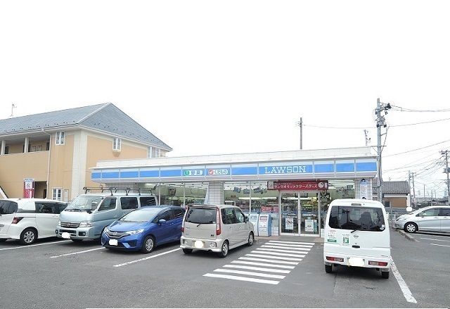 コンビニ　ローソン南小泉4丁目店（コンビニ）まで70m