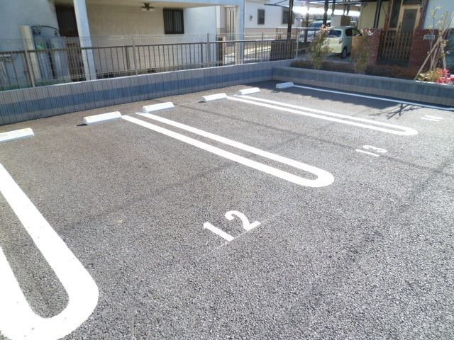 駐車場　☆敷地内駐車場☆