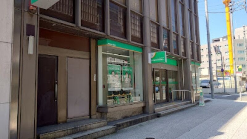 銀行　りそな銀行大阪西区支店（銀行）まで496m