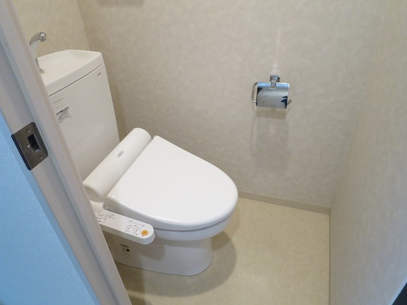 トイレ　ウォシュレット機能付