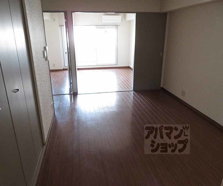 ユニティ西大路の居間写真
