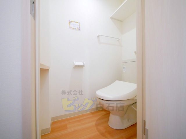 トイレ　ウォシュレット付きのトイレです♪
