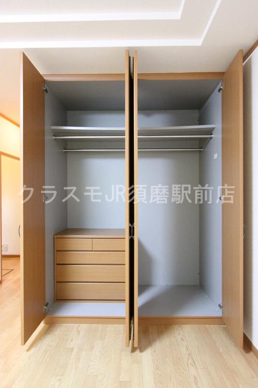 ＪＲ山陽本線 垂水駅 バス乗車時間：12分 最寄りバス停で下車 徒歩5分 3階建 築22年の内装写真